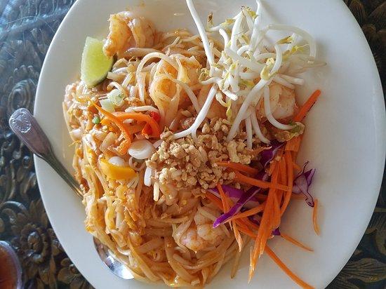 Duang Tawan Thai & Sushi Bar